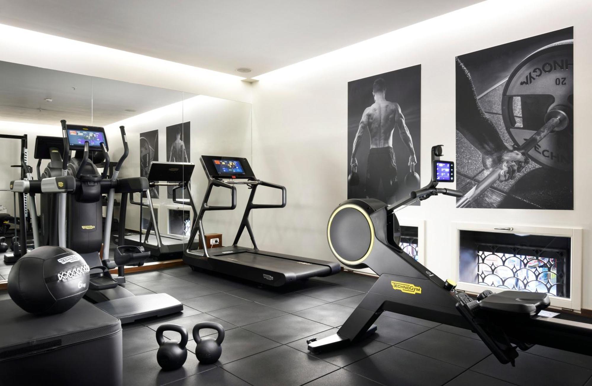 팔라초 몬테마르티니 롬, 어 래디슨 컬렉션 호텔 로마 외부 사진 The gym at The Ivy Collection
