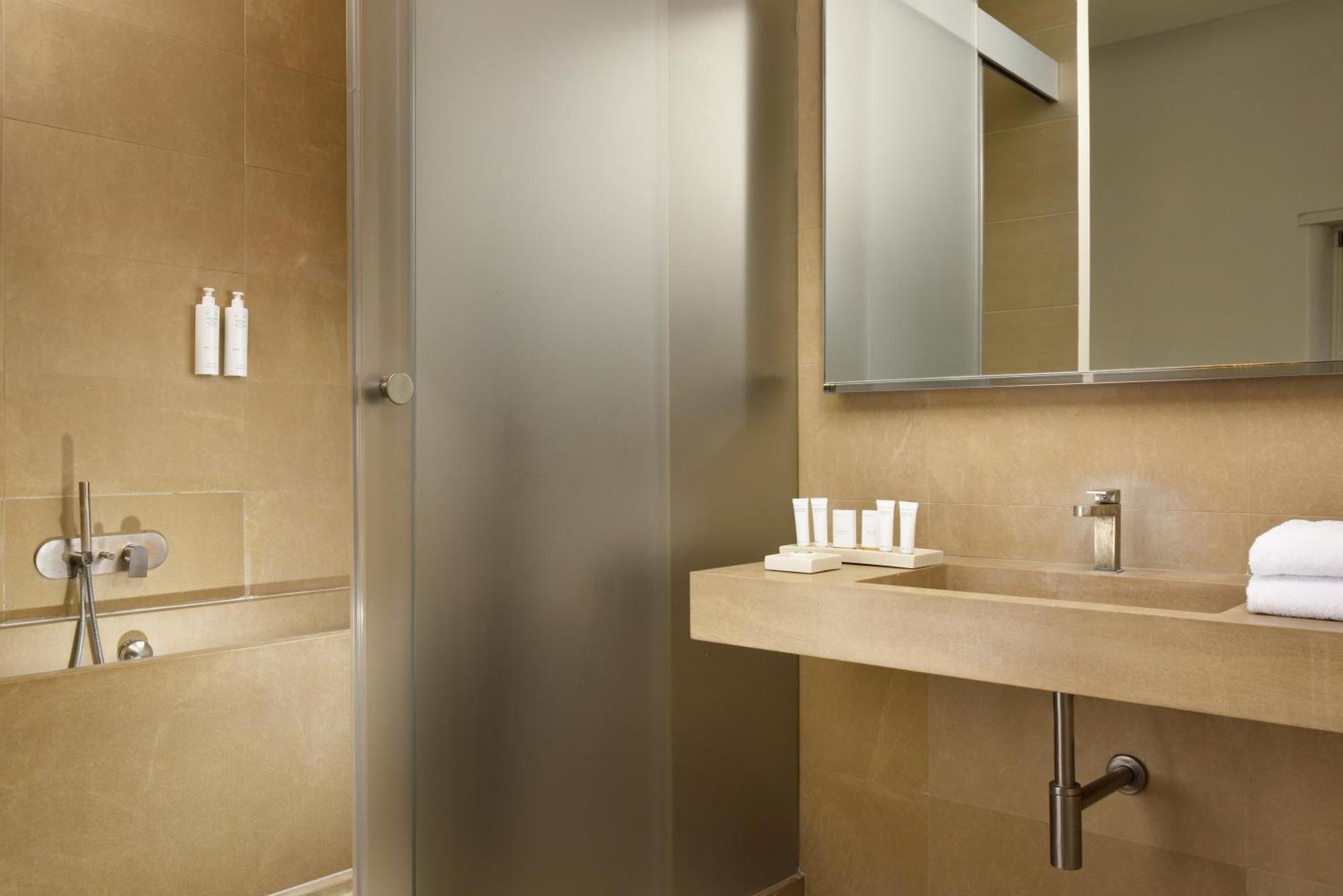 팔라초 몬테마르티니 롬, 어 래디슨 컬렉션 호텔 로마 객실 사진 Bathroom