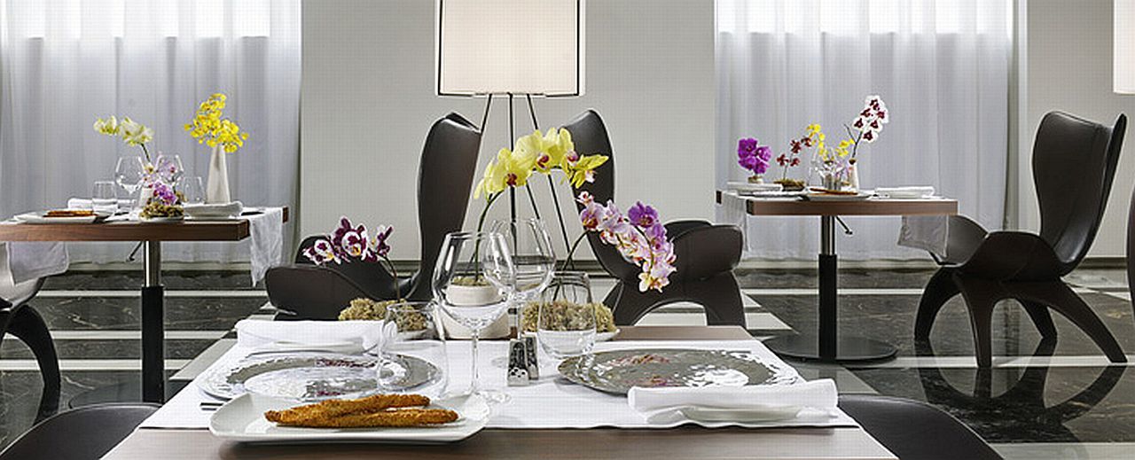 팔라초 몬테마르티니 롬, 어 래디슨 컬렉션 호텔 로마 외부 사진 Tableware